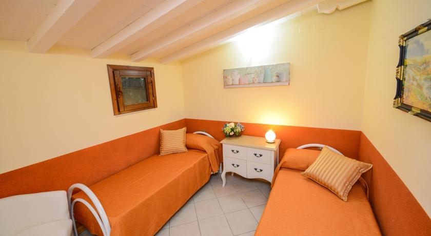 Villa Garuti Village Padenghe sul Garda Quarto foto